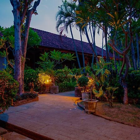 Hotel Angsoka Temukus Exterior photo