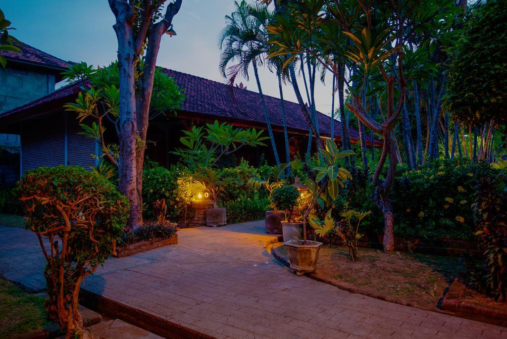 Hotel Angsoka Temukus Exterior photo